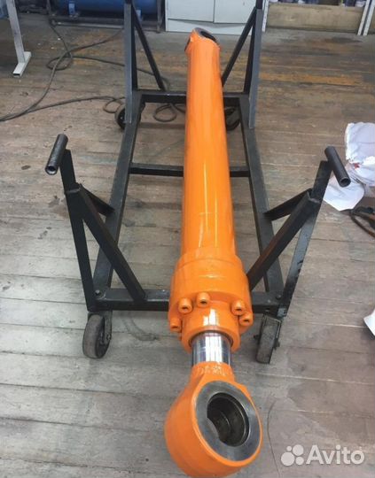 Гидроцилиндр ковша Volvo EC380D VOE14640433