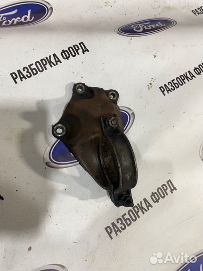 Кронштейн промежуточного вала Ford Focus 1 хэтчбэк