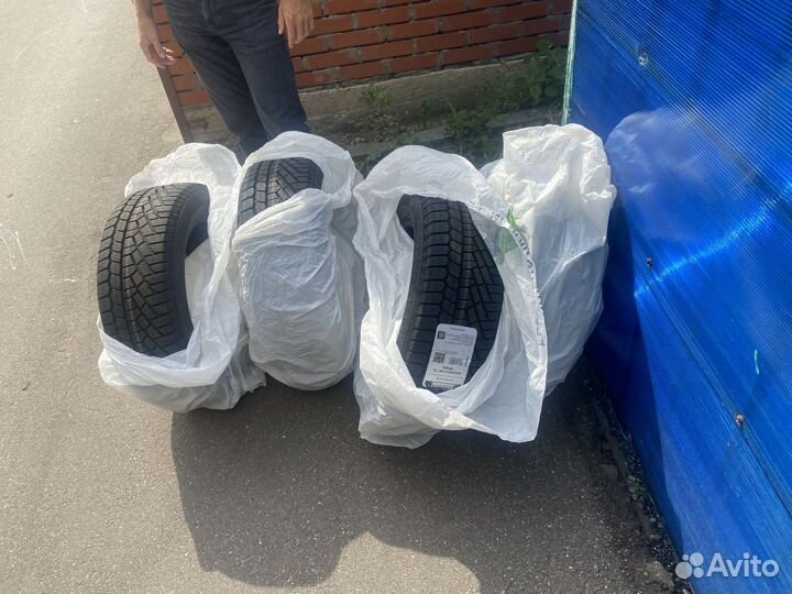 Gislaved Soft Frost 200 205/55 R16