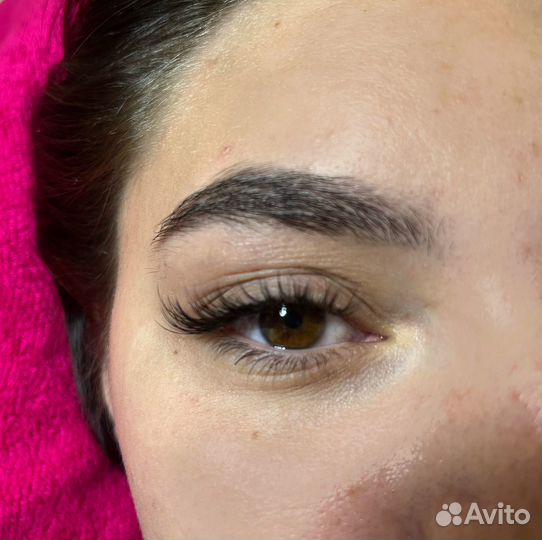 Мастер по наращиванию ресниц