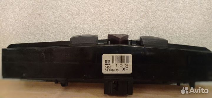 Кнопка аварийки Opel Astra H