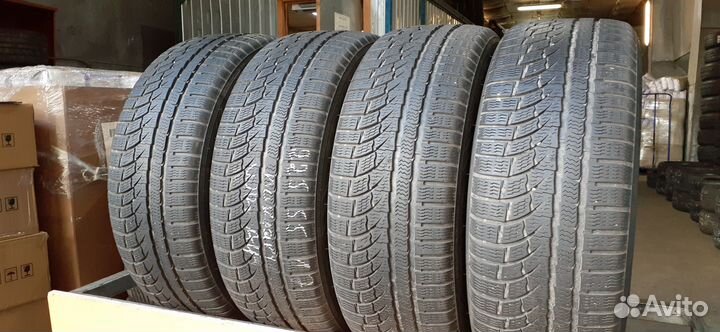 Nokian Tyres WR A4 225/55 R17