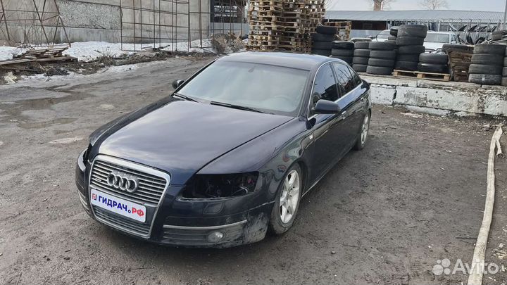 Козырек солнцезащитный правый Audi A6 (С6) 4F08575