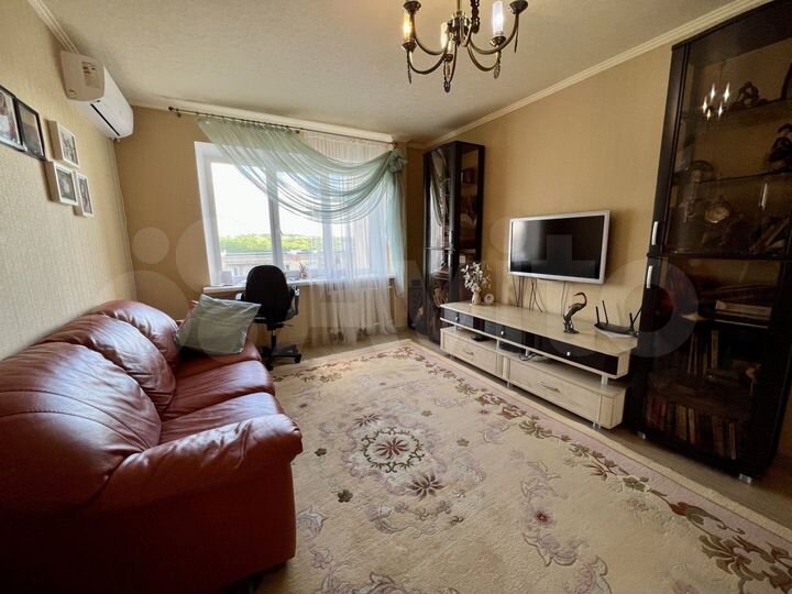 2-к. квартира, 56 м², 6/10 эт.