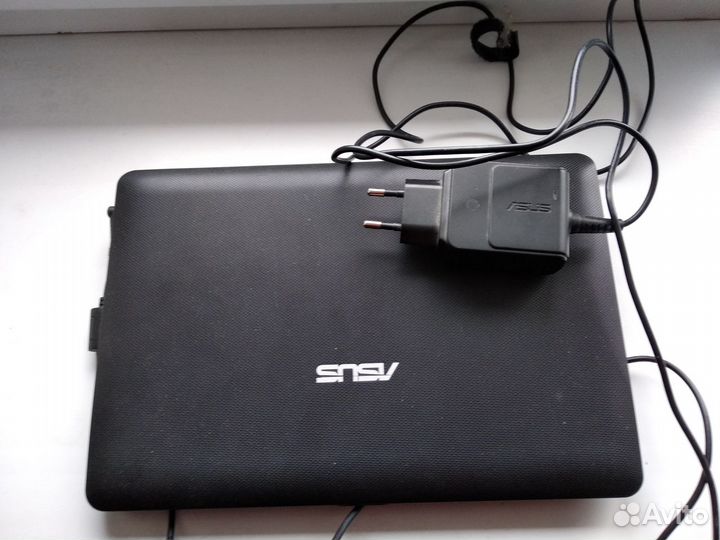 Мини-ноутбук asus 