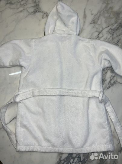 Махровый халат 3-4 года состояние нового