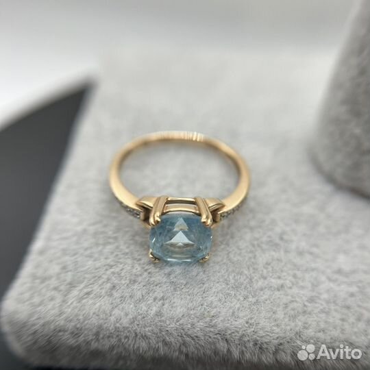 Золотое кольцо 585 с топазом