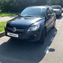 Volkswagen Tiguan 2.0 AT, 2011, 209 000 км, с пробегом, цена 1 090 000 руб.