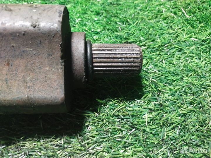 Полуось передняя левая Renault Logan 2