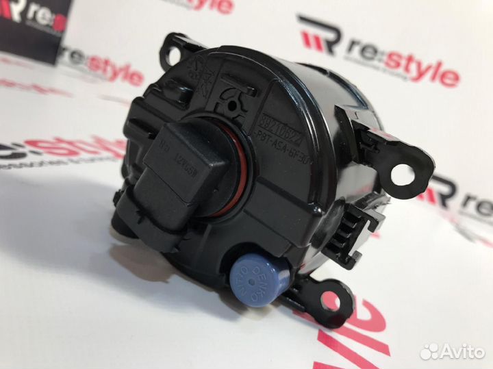 Туманка Mitsubishi Левая Valeo S1833