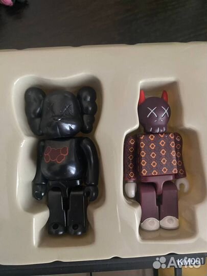 Фигурки kaws