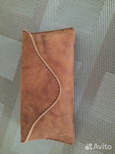 Кожаный чехол для очков
