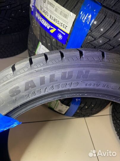 Sailun Ice Blazer Arctic EVO 245/45 R19 102V