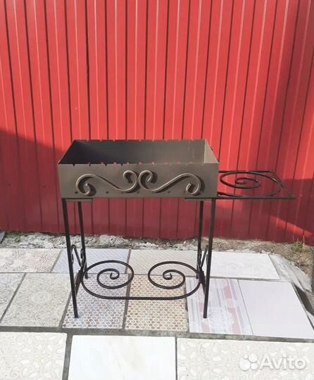 Мангал с крышкой