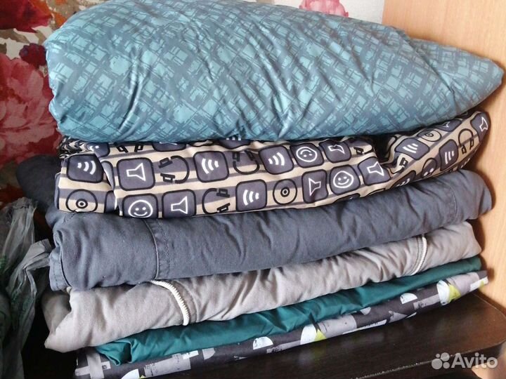 Одежда (брюки, джинсы, рубашки, жилеты, толстовки