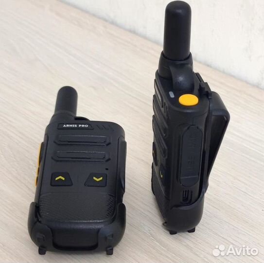 Рация с наушником, радиостанция с гарнитурой