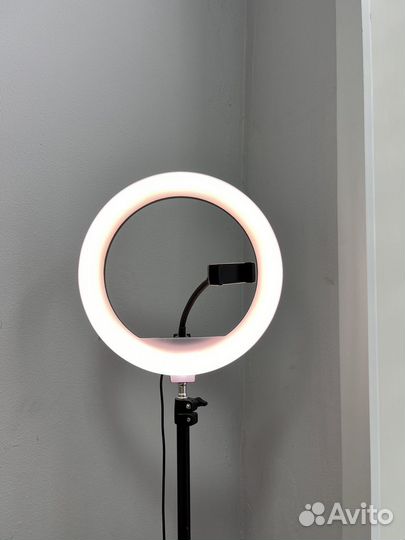 Кольцевая лампа со штативом