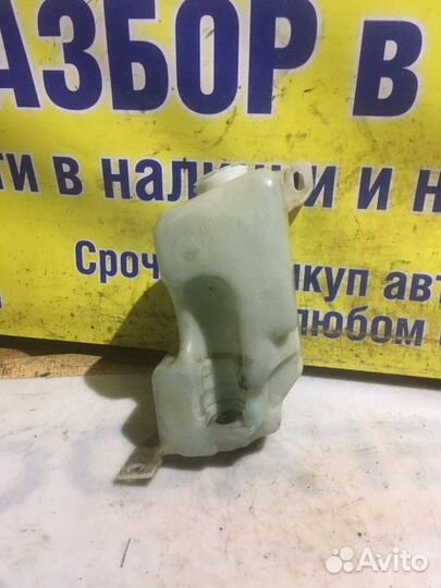 Бачок омывателя Volkswagen Bora
