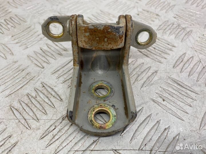 Б/У петля двери передний правый Nissan Almera