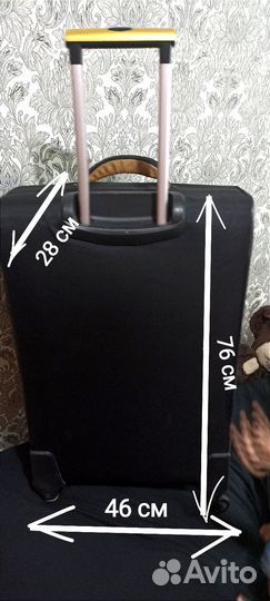 Большой чемодан на колесах L