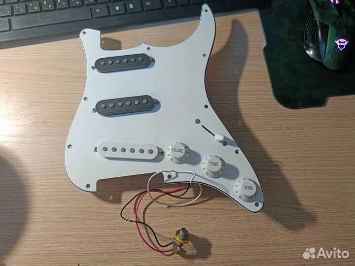 Пикгард на стратокастер