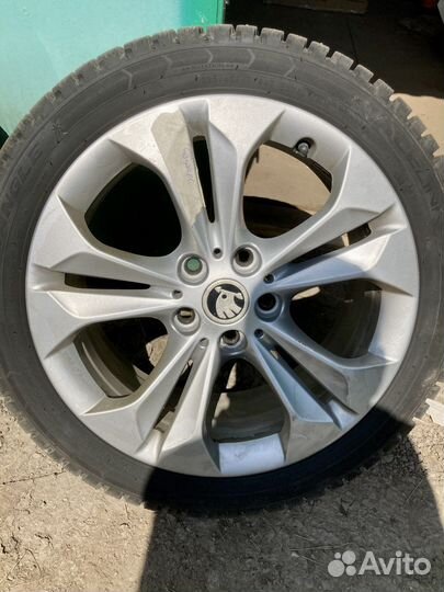 Литые диски R17 5x112 BMW Double Spoke 564/VAG