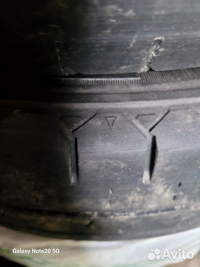 Akuret Hi-Run Bias 215/70 R16C