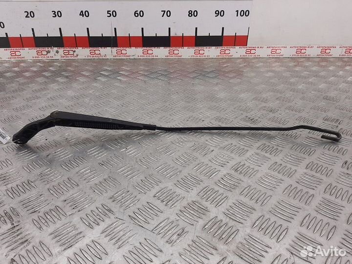 Щеткодержатель (поводок стеклоочистителя, дворник)