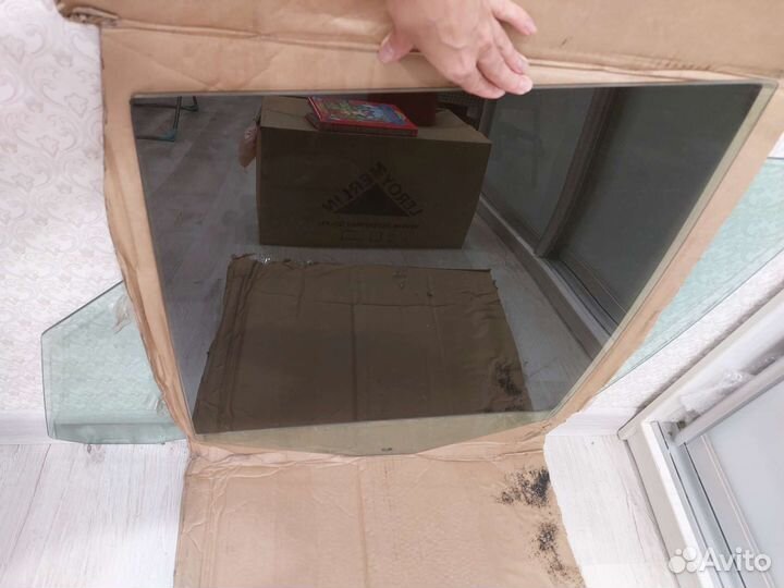 Стекло на RangeRover Vogue 2006 левое переднее