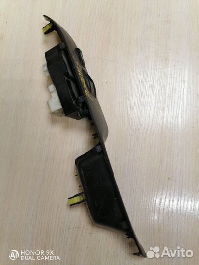 Блок управления стеклоподъемниками