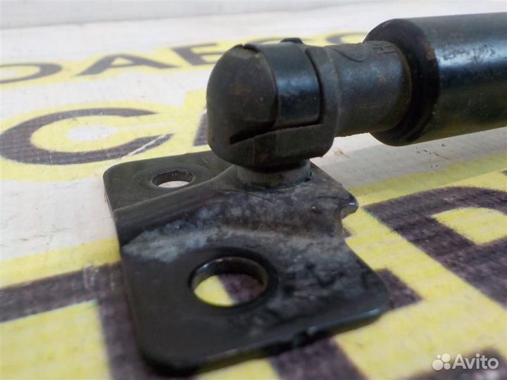 Амортизатор двери багажника Chevrolet Lacetti 200