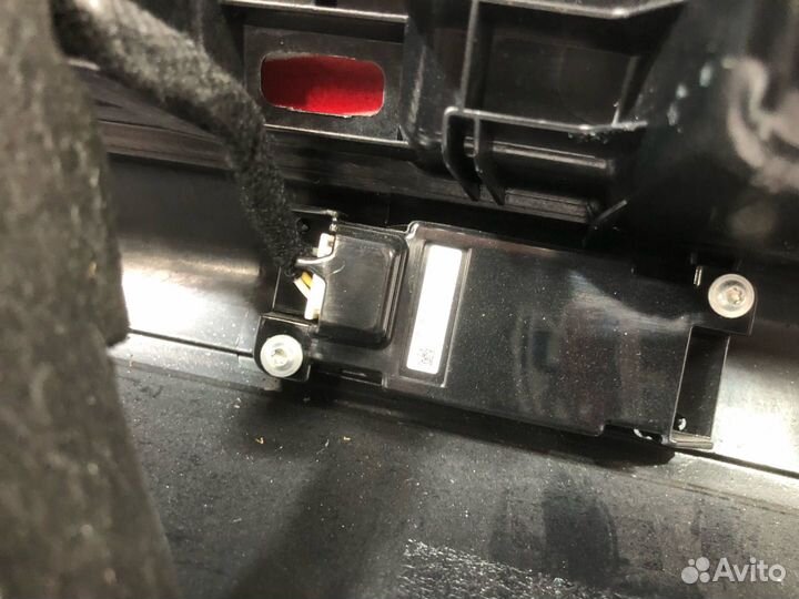 Накладка стойки А Tesla Model X рест. 2022