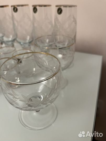Набор бокалов и рюмок
