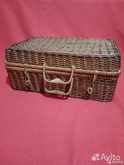 Плетеный чемодан