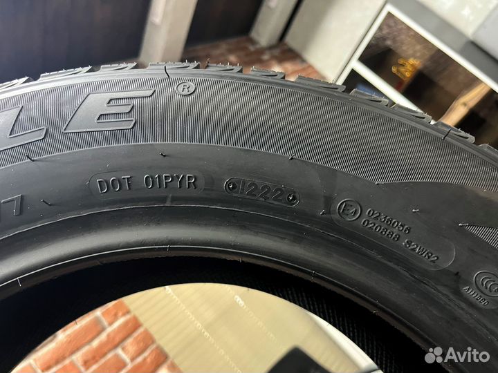 Triangle TR777 215/60 R16 99H