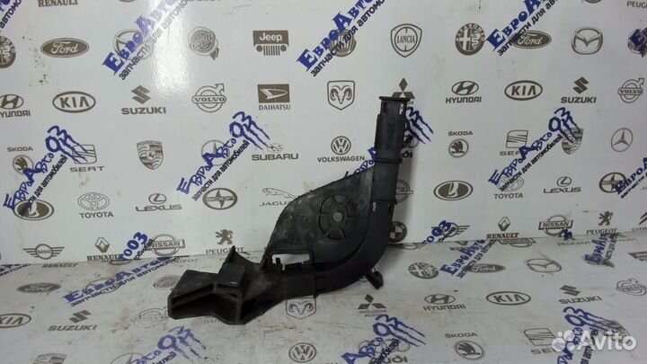 Кронштейн проводки Renault Sandero 2009-2014