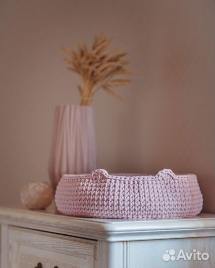 Лежанка для кошки и собаки из трикотажной пряжи