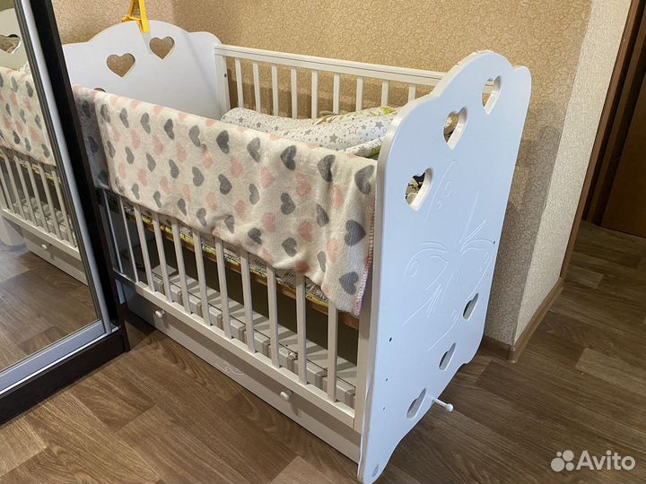 Детская кроватка