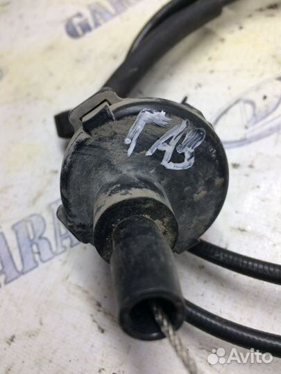 Тросик газа golf 4