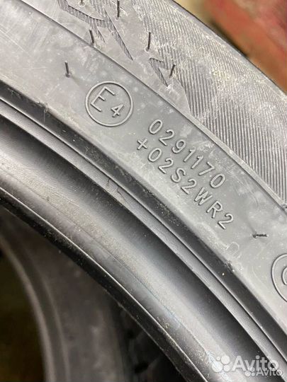 Nokian Tyres Hakkapeliitta 9 315/35 R21 111T