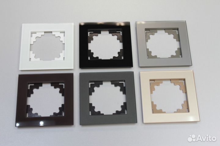 Рамка (стекло) для розеток и выключателей