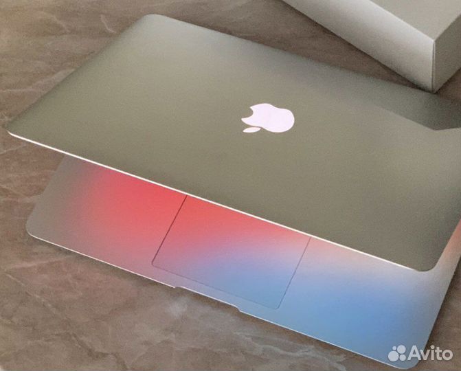 Macbook air 13 (i5, 8gb озу, 128gb ssd)