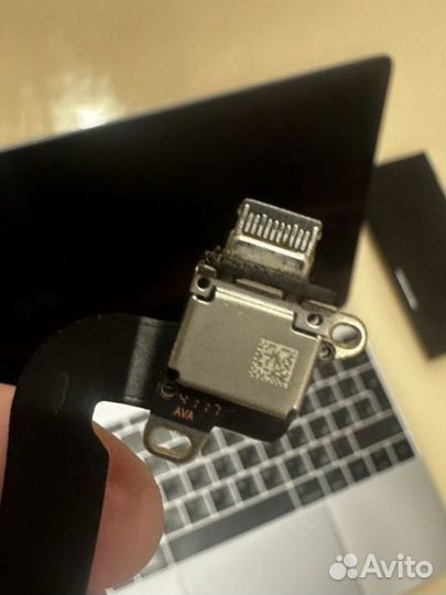 Macbook 2017 зарядный шлейф usb C