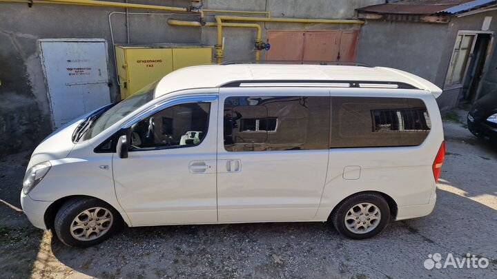 Рейлинги продольные для Хендай Старекс, черные