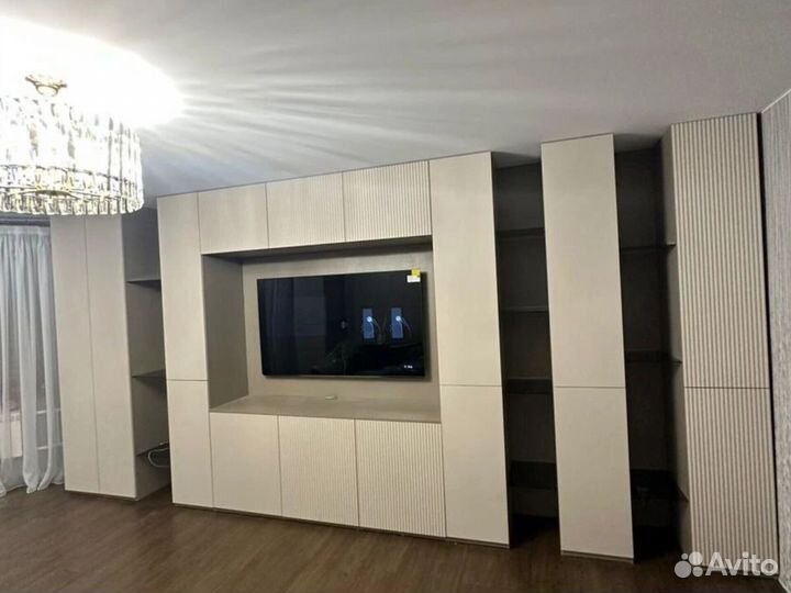 Распашной шкаф