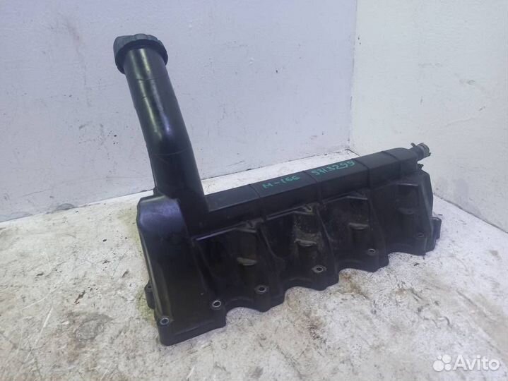 Крышка клапанная Мерседес