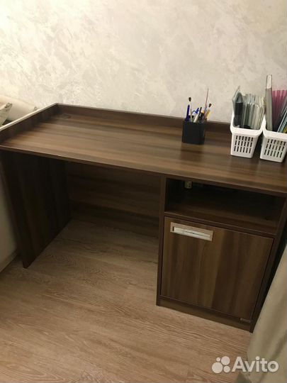 Письменный стол для школьника бу