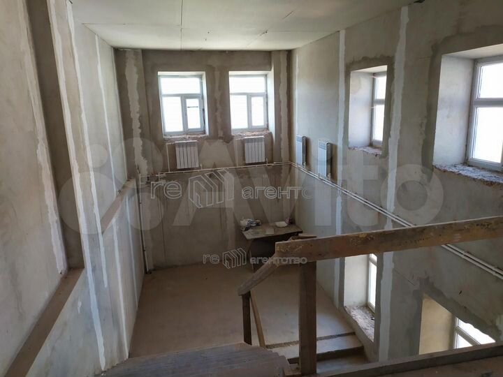 Трехэтажный особняк XIX века