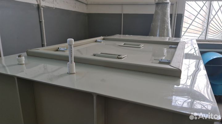 Ёмкость для перевозки живой рыбы (e9u6)