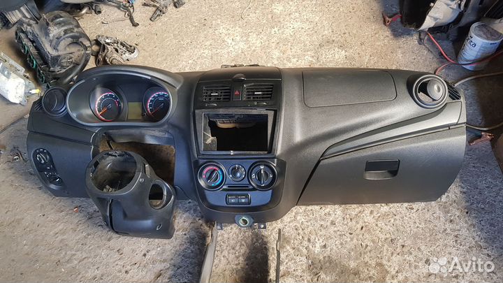 Панель парприз в сборе на калина 2